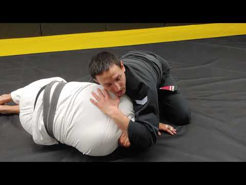 Knee Cut to Darce Choke Setup