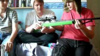 UHC W700 SUPER 9 PRO AIRSOFT SNIPER REVIEW screenshot 4