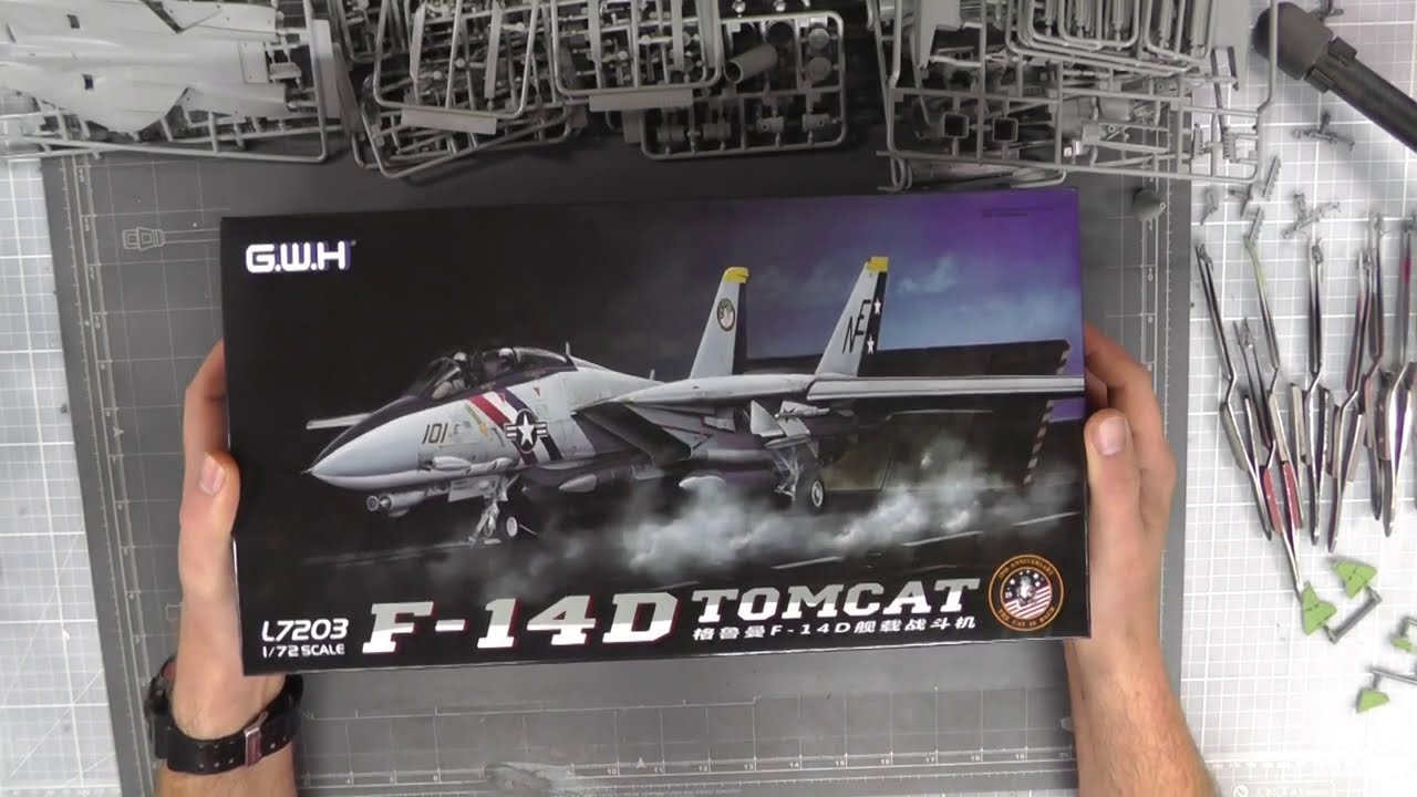 GWH : F-14D Tomcat : 1/72 Scale Model : In Box Review - YouTube