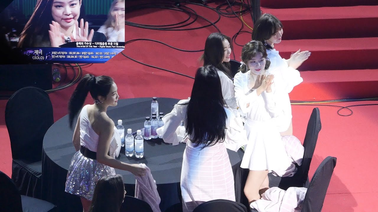 레드벨벳 Red Velvet : 리액션 reaction : 제니 가수상 소감 Jennie Artist Award : fancam : 잠실 190123