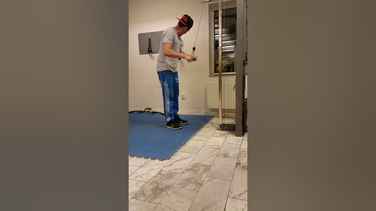 Hur man tränar triceps - YouTube