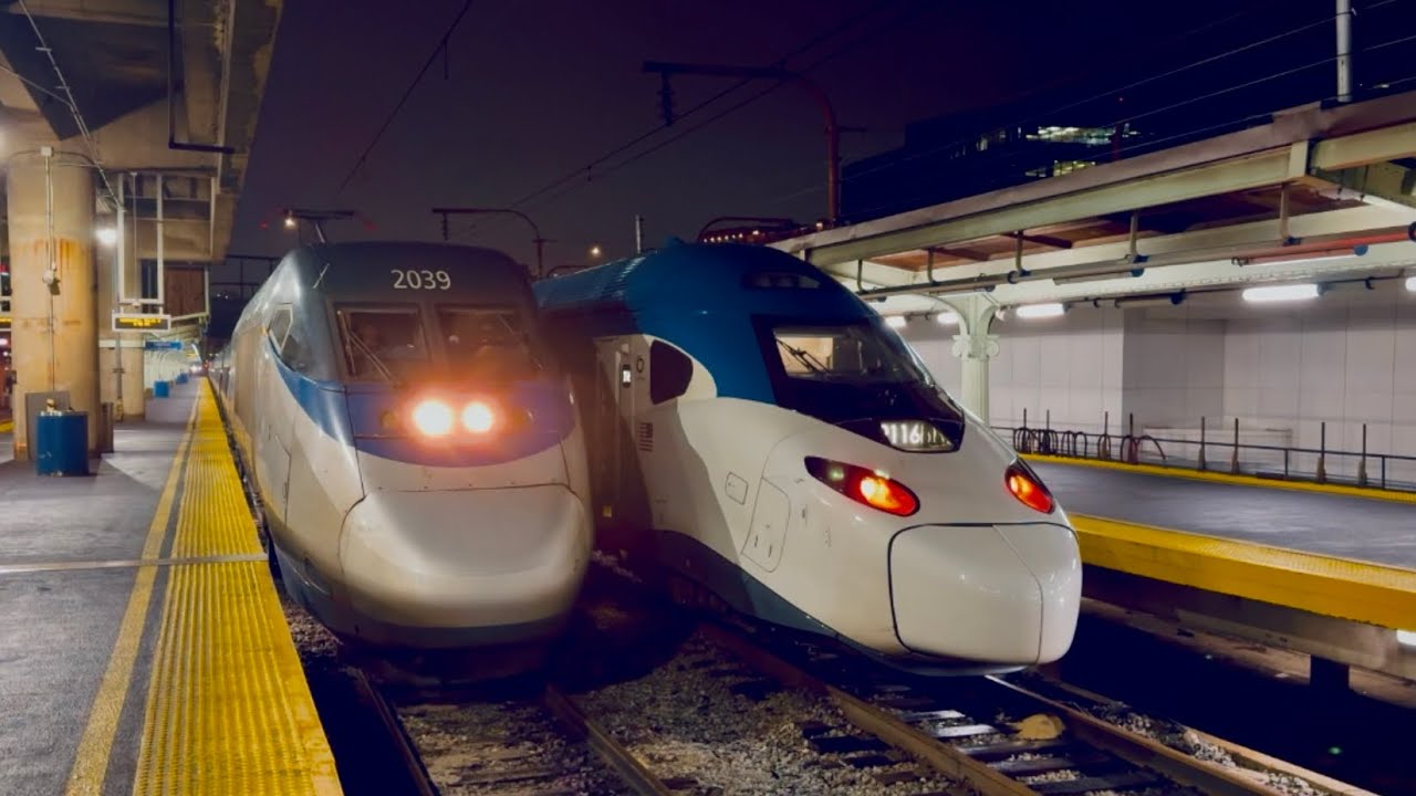 Old Acela Meets New Acela at Washington Union Station! - YouTube