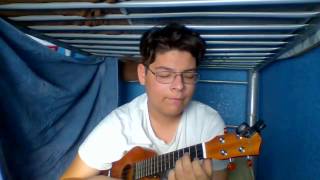 Video thumbnail of "como la flor - selena (ukulele cover)"