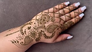نقش حناء بسيط وأنيق للعروس: تصاميم أنيقة وراقية (Simple and Elegant Bridal Henna Design)