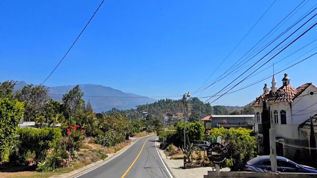 Carreteras con hermosos paisajes de Huehuetenango, Guatemala.