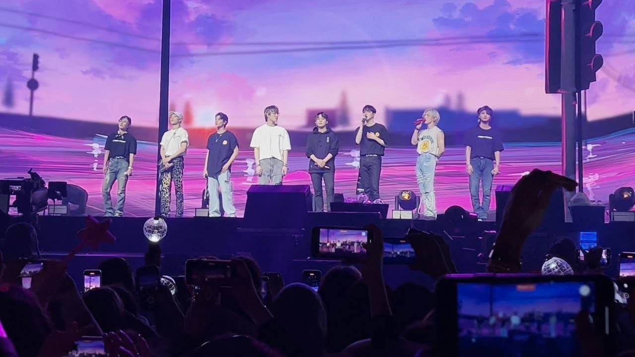 ATEEZ (에이티즈) in Paris 220504 – Turbulence (야간비행) + end of the show - Fancam [4K HDR]