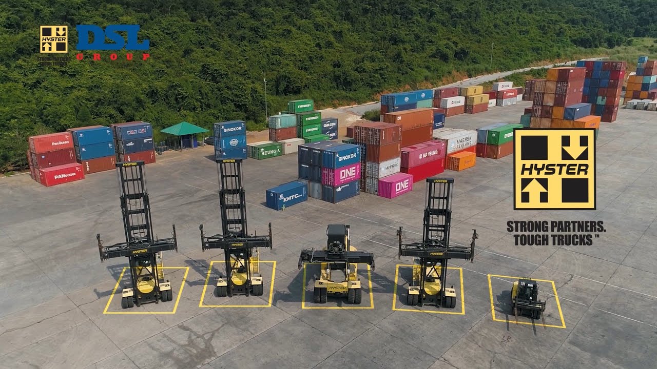 รถฟอร์คลิฟท์ ยี่ห้อ HYSTER ใช้สำหรับงานขนย้ายทั่วไป และรถยกตู้คอนเทนเนอร์ ทั้งรถยกตู้หนักและตู้เปล่า