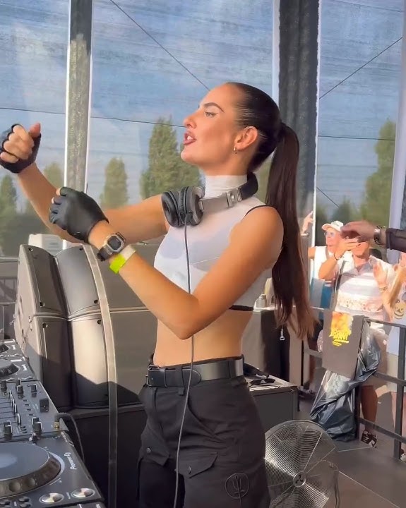 Lilly Palmer Remix 😈💥||#lilly #dj #techno Paramsundri Remix song 🎧🔥||#techno #djgirl #music