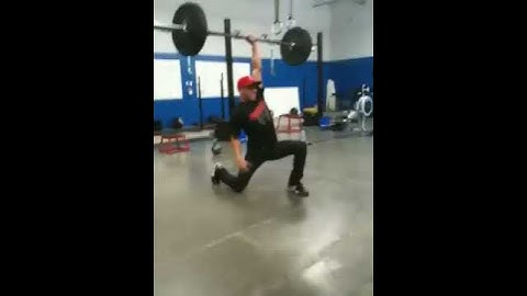 One arm split snatch