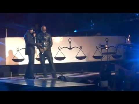 Ne-Yo and Jamie Foxx at American Music Awards afte...