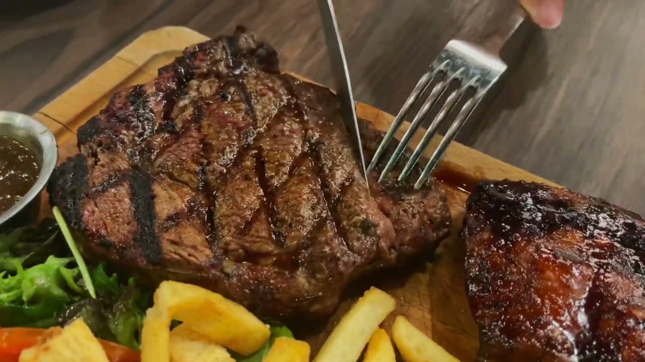 Gigantic and Delicious BBQ Rib Platters at Morganfield’s!