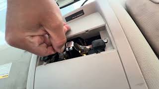 How to Replace the Overhead Dome Light Bulb in a Chevy Silverado 1500, 2500HD, 3500HD &amp; GMC Sierra