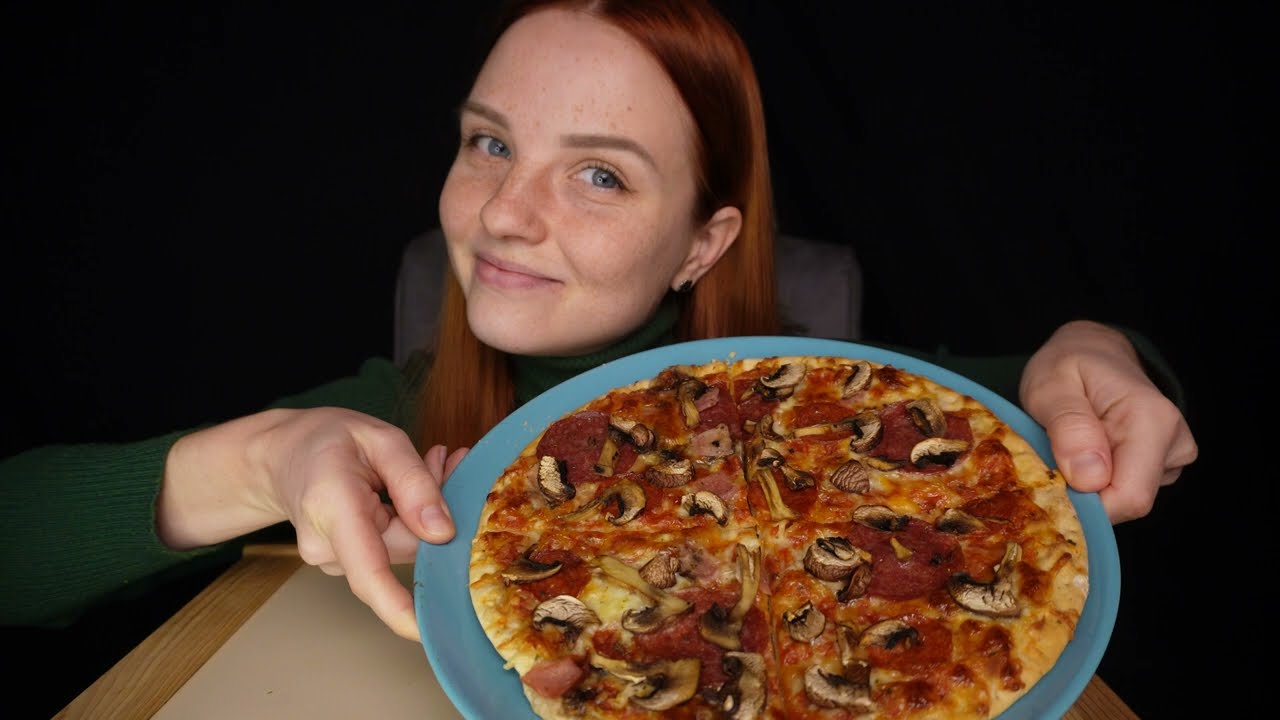 Пицца-наслаждение: АСМР Мукбанг с салями и грибами🍕