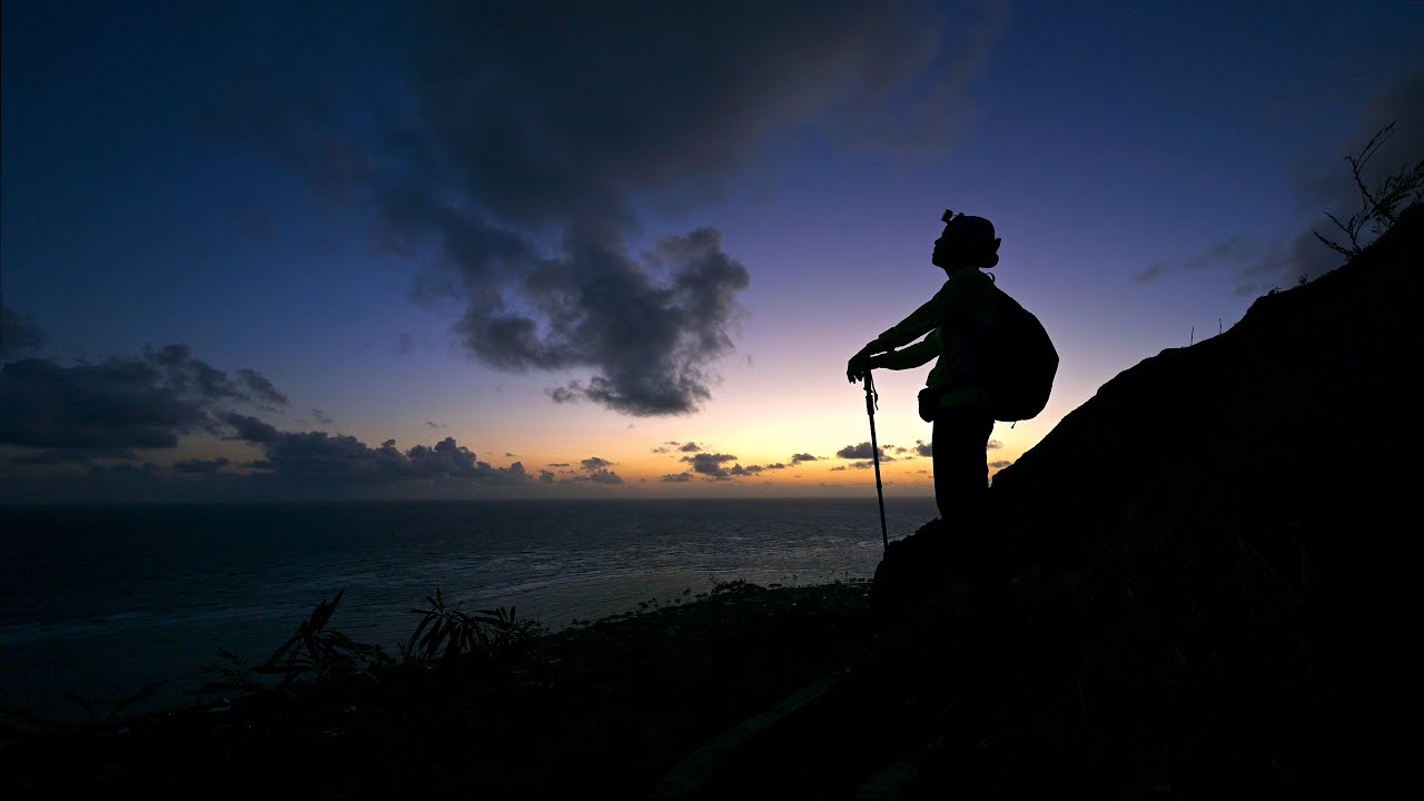 KAHEKILI - MANAMANA - CROUCHING LION Trail, Oahu, HAWAII (4K)