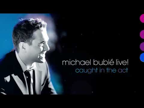 Putar Michael Introduces Smile - Michael Bublé