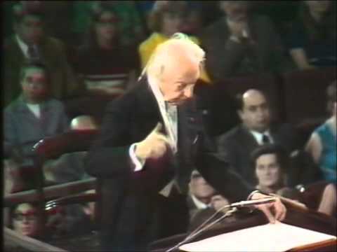 Bach: Toccata & Fugue in D minor - Stokowski at 90