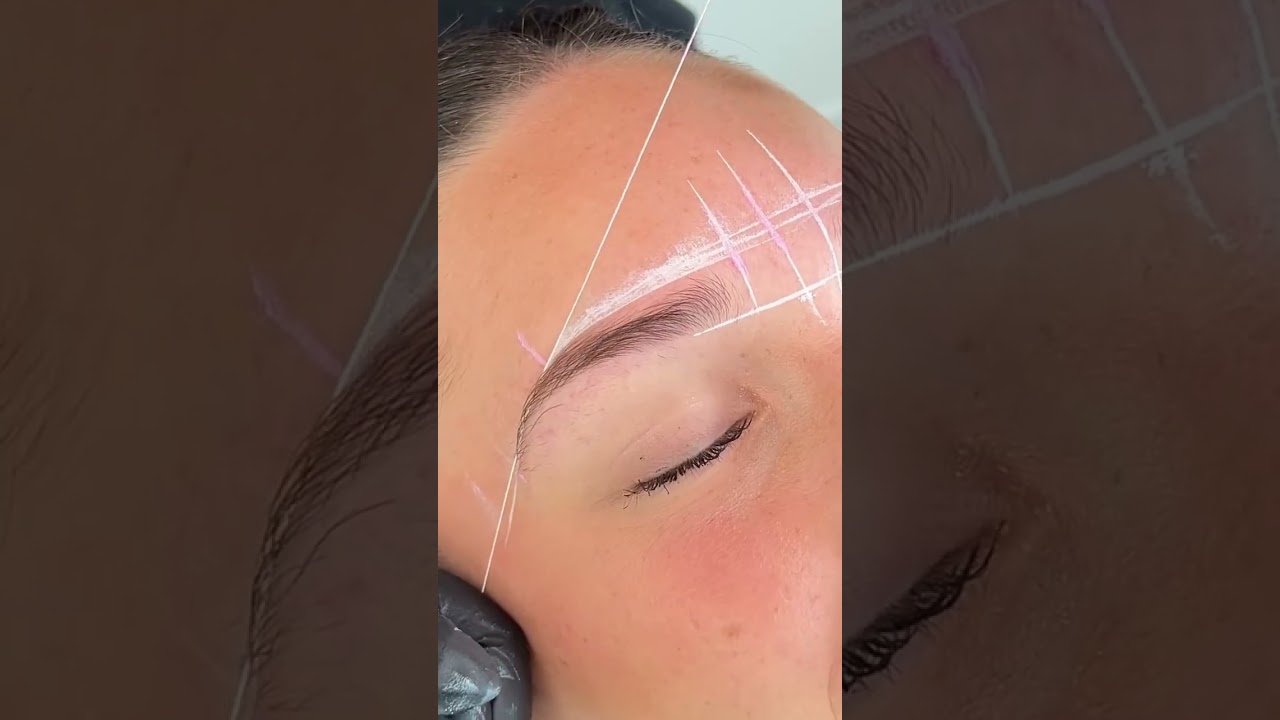 Here’s a step-by-step guide for brow mapping with a string⬇️ 1