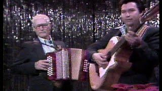 Don Pedro Ayala el Monarca del Acordeon - "Bailamos"