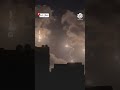 قصف جوي ومدفعي عنيف وإطلاق قنابل ضوئية في سماء دير البلح وسط قطاع غزة قصف جوي ومدفعي عنيف وإطلاق قنابل ضوئية في سماء دير البلح وسط قطاع غزة