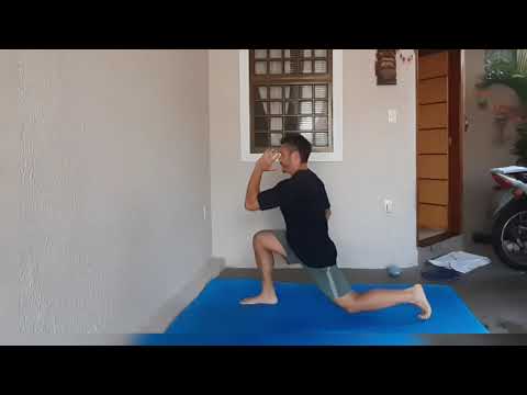 treino de exercícios  múltiplos  para fortalecer  a musculatura