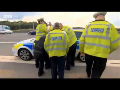 Wideo: Walijska Policja Ostrzega Kierowców, Aby Nie Zatrzymywali Się I Gapili Na „Smoka Bethesdy”