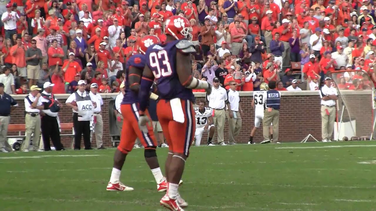 Da'Quan Bowers Takes Down Ga Tech Quarterback YouTube
