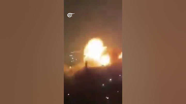 فيديو متداول يوثّق لحظة إصابة عدد من الصواريخ الإيرانية أهدافاً في "تل أبيب"