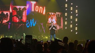 Blake Shelton: “Come Back as a Country Boy” (Live in Kansas City)