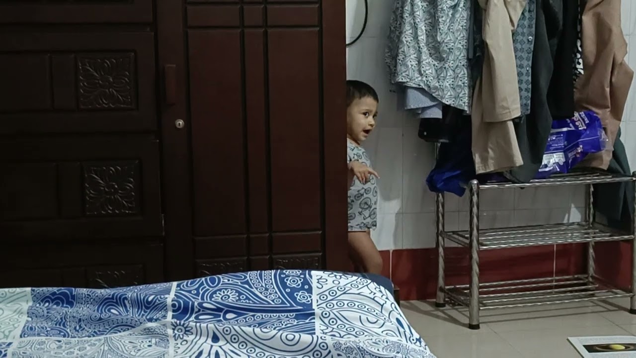 জিনিসপত্র ফেলে আবার বাবাকে সাহায্য করা 😆😆