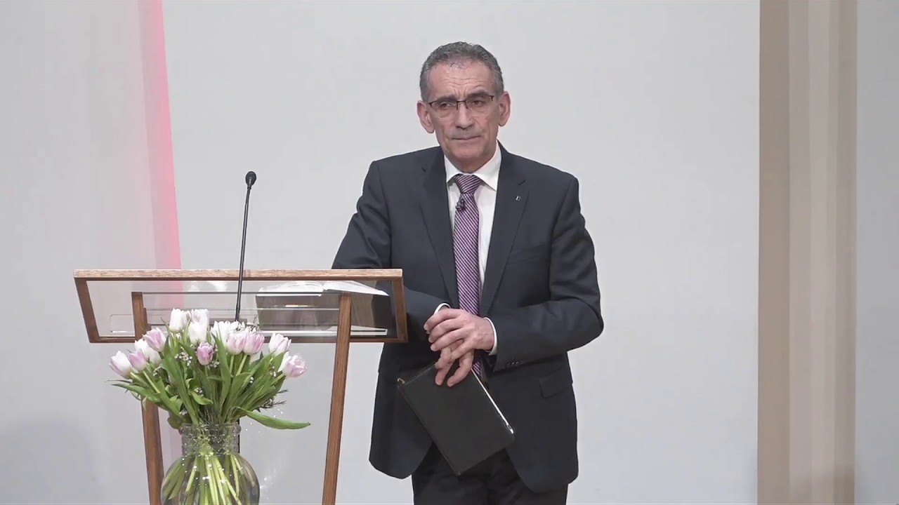 Valentin Dănăiață - Luther între reformă și de formă