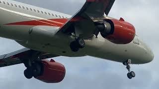 Arriving Through Clouds : EasyJet ❣️⛅✈️ screenshot 3