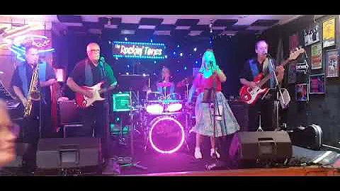 Move It - The Rockin' Tones