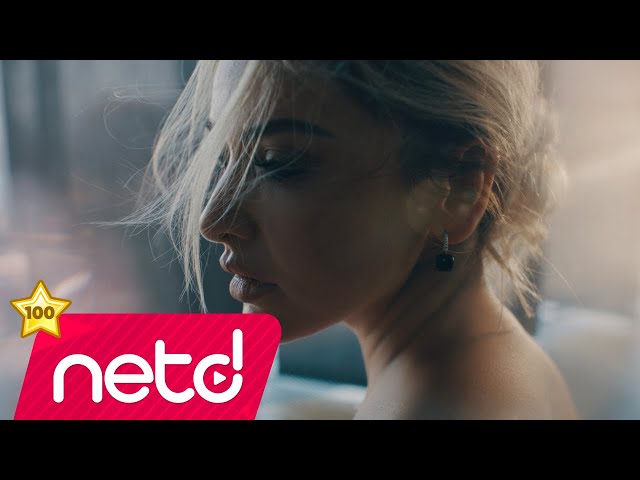 Hadise - Kücük Bir Yol