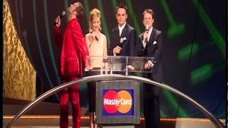 Robbie Williams wins British Video presented by Jane Horrocks and Graham Norton | BRIT Awards 2001