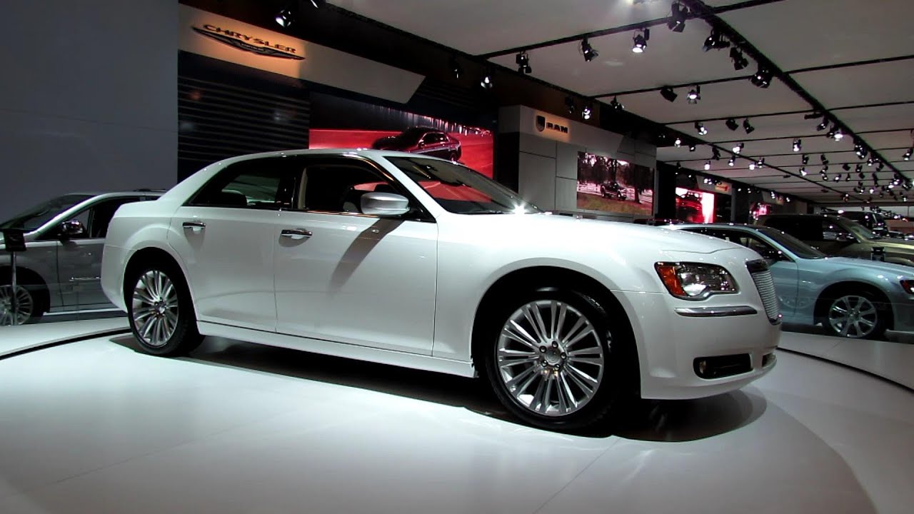 2013 Chrysler 300C - Exterior Walkaround - 2013 Salon de L'Automobile