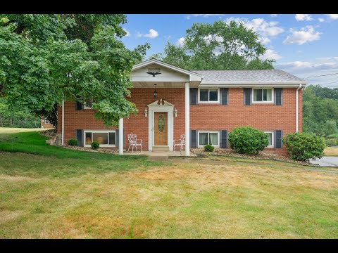 5251 Stella Drive, Gibsonia, PA home video tour