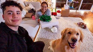 Opening up christmas presents early + date night! // VLOGMAS DAY 14♡