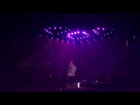 林俊杰2018 4 21圣所世界巡回演唱会深圳场全程回顾 18 背对背拥抱