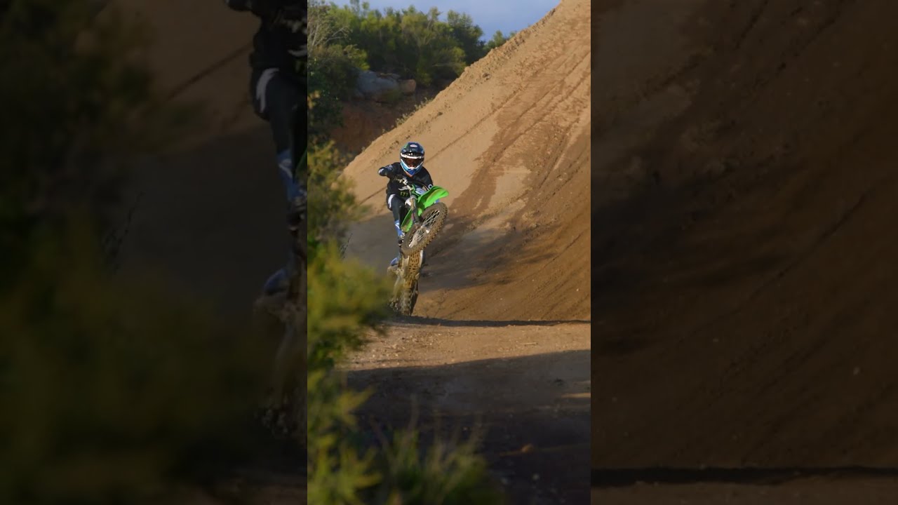  The SlyDogg Backflip To Seat Stand Wheelie Axell Hodges
