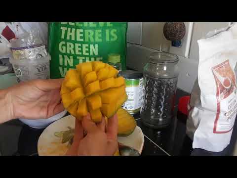 Chia Seed Pudding + fresh mango