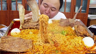 15kg beef bones  A Qiang's spicy steak noodles +5 eggs  devoured 4 packs | Mukbang [A Qiang]