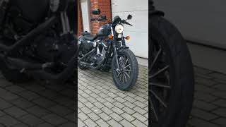 Harley –Davidson sportster 883