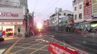 {20151119}7201次貨物列車R23單機通過台南青年路平交道