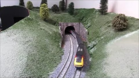 Featherbed Lane - N gauge video 1