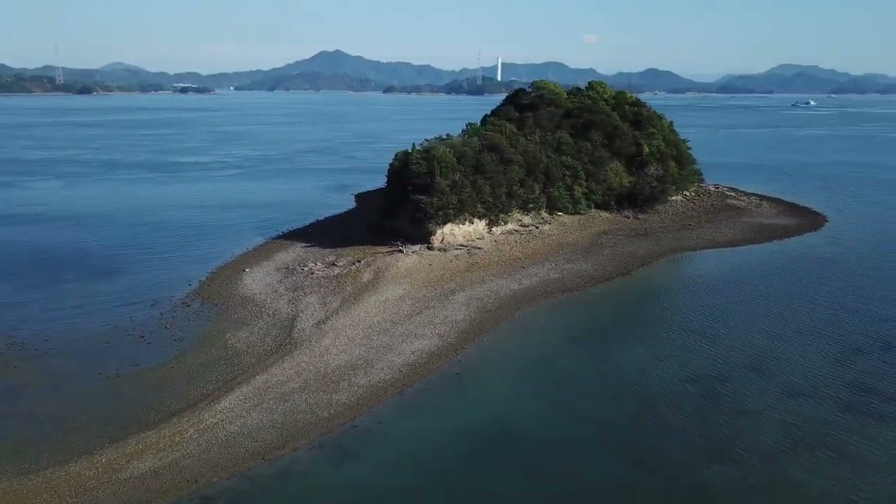 広島県竹原市《まだあまり知られていない！龍島へ歩いて渡れる引き潮の小道！ 》ドローン空撮