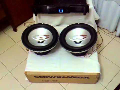 Cerwin-Vega! Cv 900 V-Max 12 and Motorola DC800 - YouTube