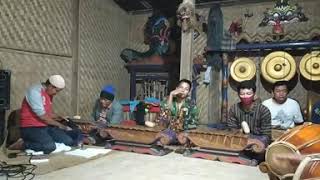 Belajar gending \