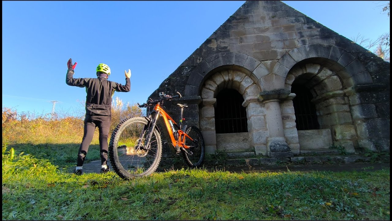 Artaiz, su fuente Románica y su Iglesia de San Martin, Navarra