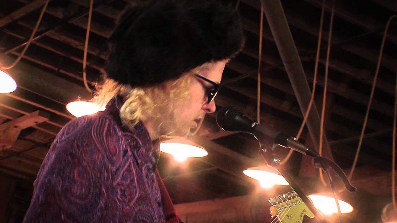 Art Zone: Gazebos performs
