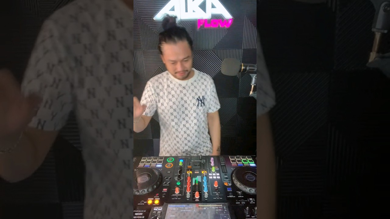 Mira WAITING #dj #alkaflow #djalkaflow #breakbeat #waiting #dashberlin #stadiumjakarta #eyangnaga en YouTube Mira WAITING #dj #alkaflow #djalkaflow #breakbeat #waiting #dashberlin #stadiumjakarta #eyangnaga en YouTube
